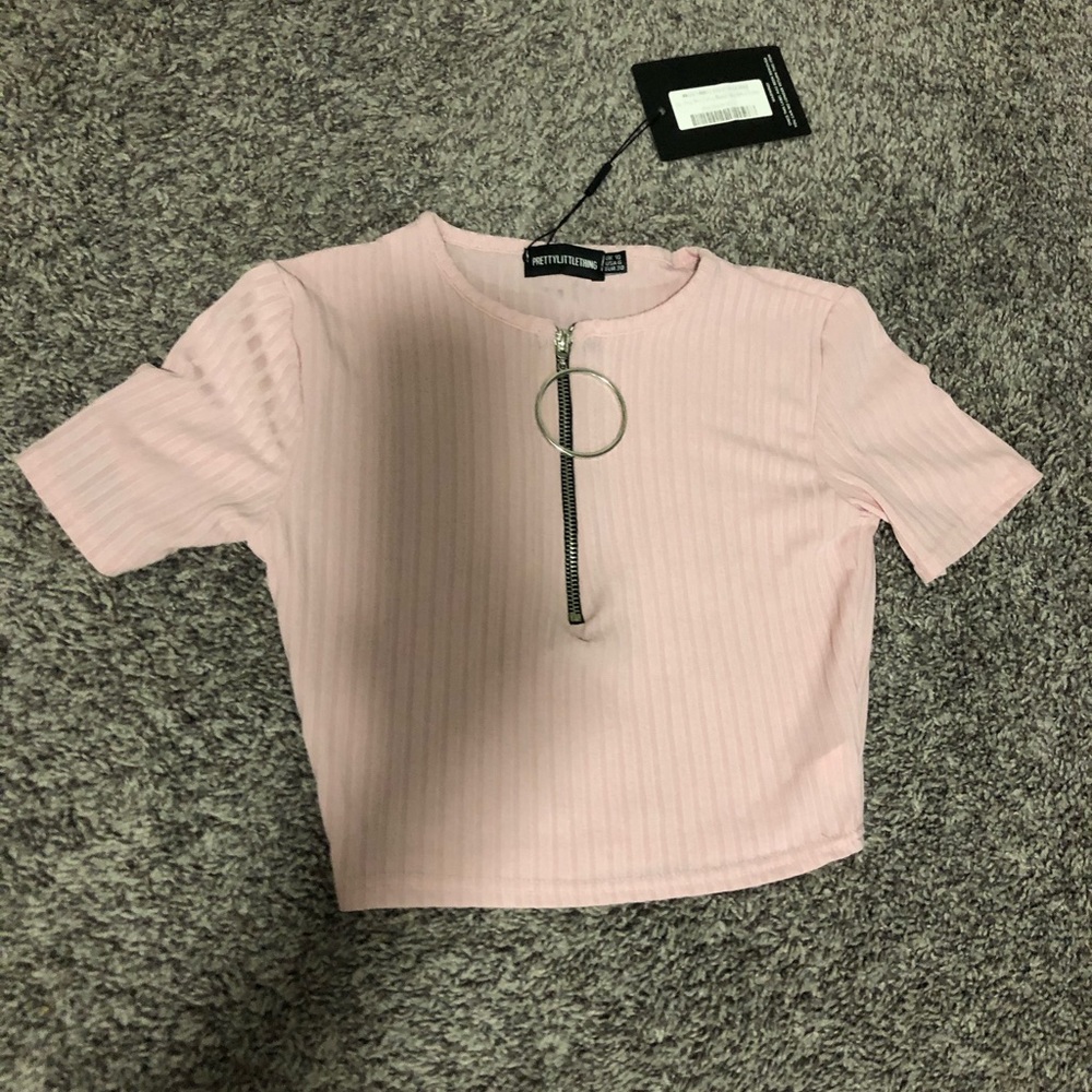 NWT US 6 PLT O RING ZIP BABY PINK CROP TOP